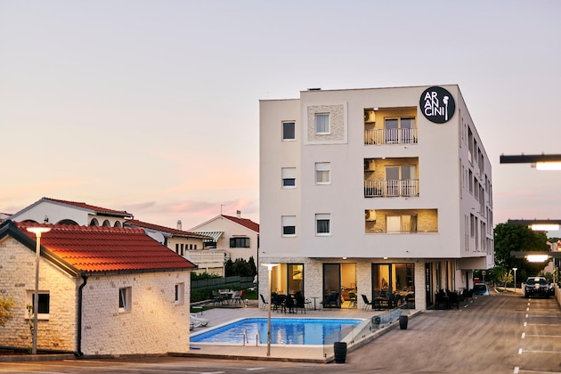 Gallery - Arancini Residence