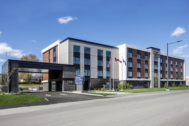 Gallery - Hampton Inn & Suites By Hilton Quebec City Beauport