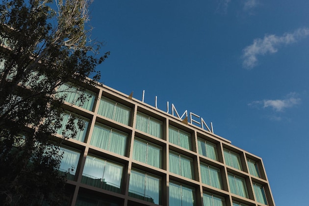 Gallery - Lumen Hotel and the Lisbon Light Show