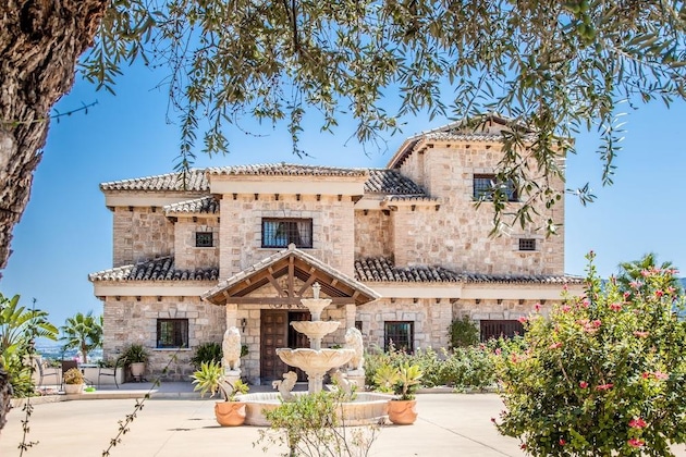 Gallery - Cubo's Villa Dos Reyes
