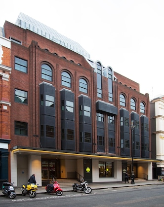 Gallery - Premier Inn London Covent Garden
