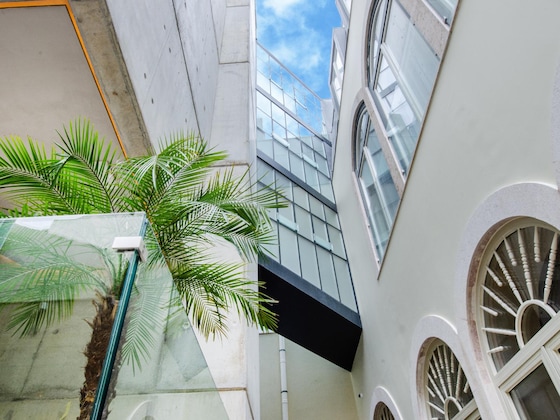 Gallery - Browns Avenue Hotel