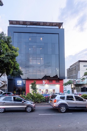 Gallery - 4 Sur Hotel