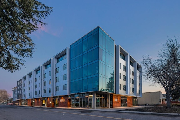 Gallery - Shashi Hotel Mountain View, An Urban Resort