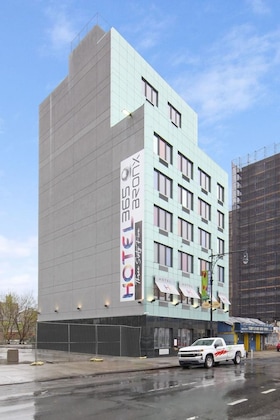 Gallery - Hotel 365 Bronx