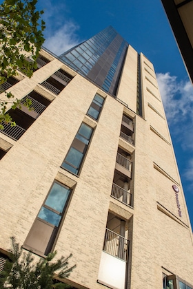 Gallery - Premier Inn London Canary Wharf - Westferry