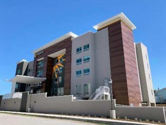 Gallery - La Quinta Inn & Suites By Wyndham Galveston North At I-45