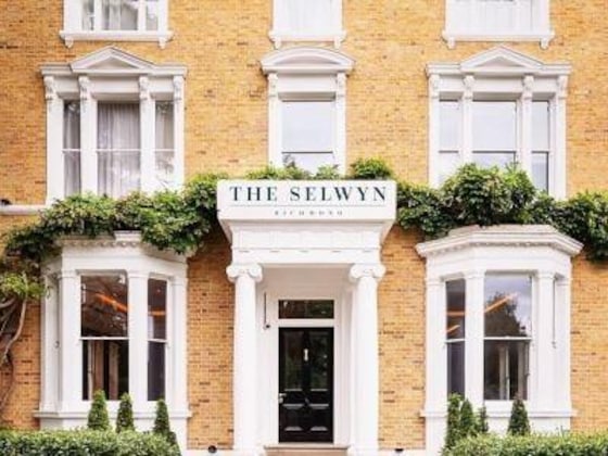 Gallery - The Selwyn Hotel