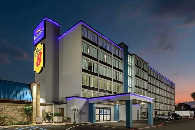 Gallery - Super 8 By Wyndham Laredo