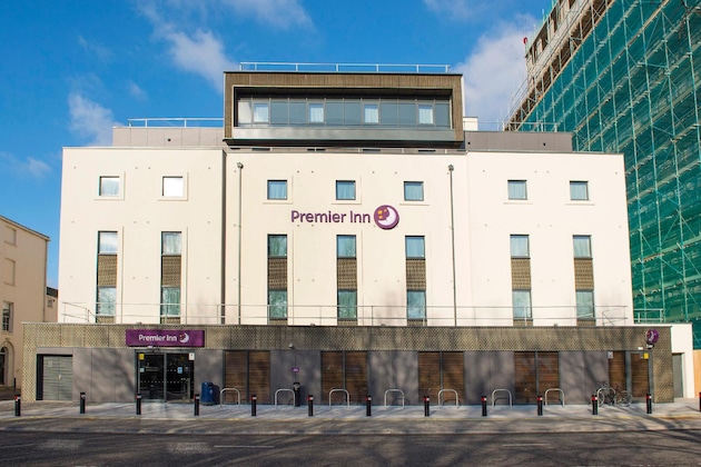 Gallery - Premier Inn Southampton (Cumberland Place)