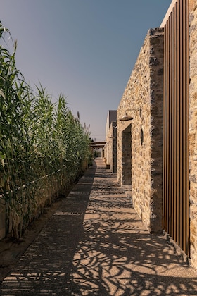 Gallery - Theros All Suite Hotel