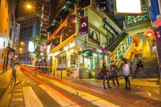 Gallery - Butterfly On Lkf, Central