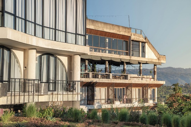 Gallery - Desa Oculus