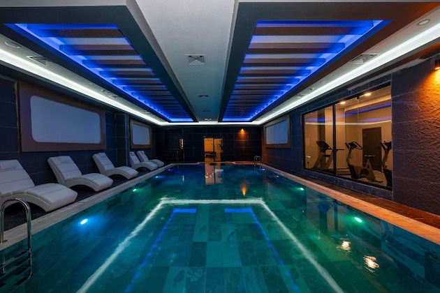 Gallery - The Nirvanas Hotel