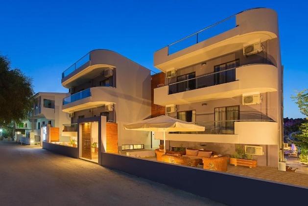 Gallery - Sunny Days Hotel & Resort
