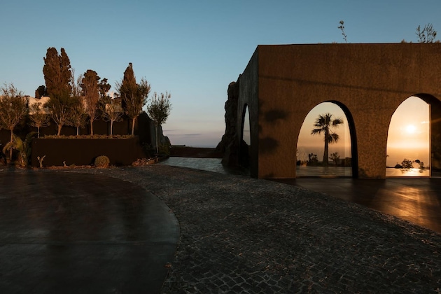 Gallery - One Of One Hotel