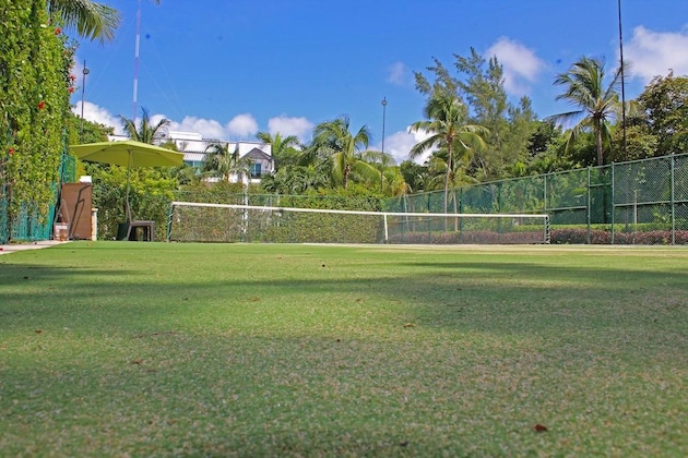 Gallery - The Fives Beach Hotel - Á La Carte All Inclusive