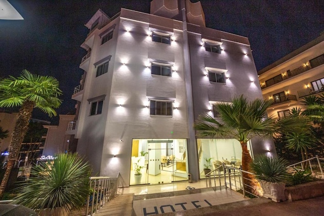 Gallery - Hotel Sea Breeze