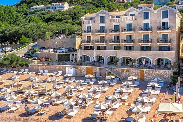 Gallery - California Hotel