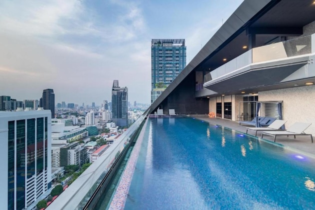 Gallery - Queensland Hotel Bangkok