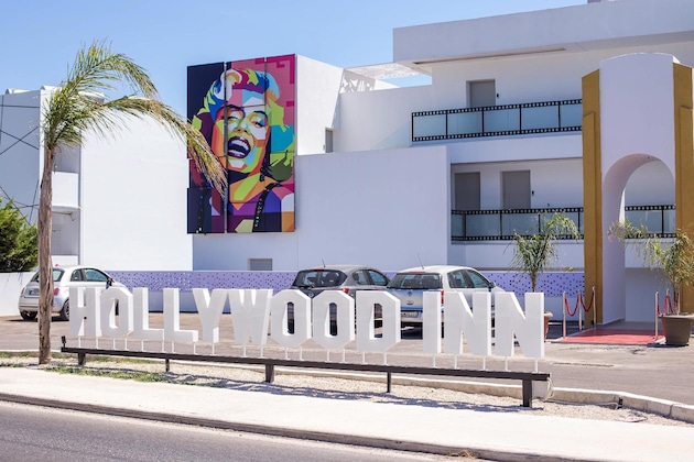 Gallery - Hollywood Inn