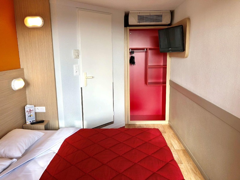 Premiere Classe Perpignan Sud, Perpignan à partir de 18 ...