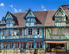 Itinéraire -  Les joyaux cachés de la vallée de lOise, entre demeure historique et saveurs locales (formule port/p - CroisiEurope