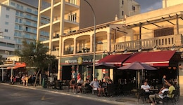 Hotel Iris