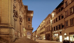Hotel De La Ville