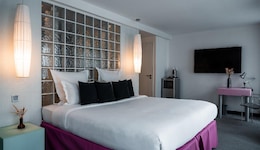 Kube Hotel  Paris