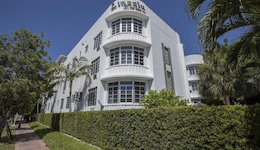 Lincoln Arms Suites