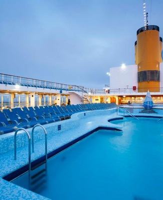 Pont Piscine Costa Victoria