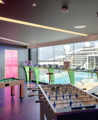 MSC World Europa Bar