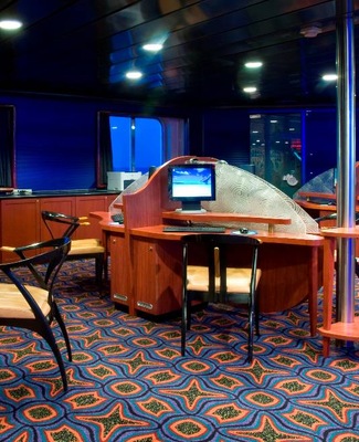 Carnival Fantasy - Internet Café