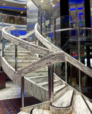 Carnival Fantasy - Atrium Escaliers