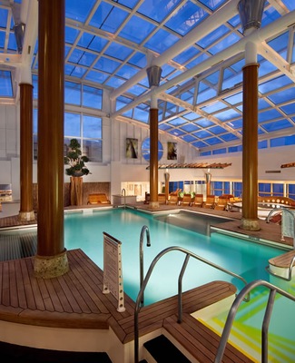 Piscine intérieure