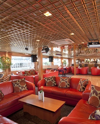 Salon Bar