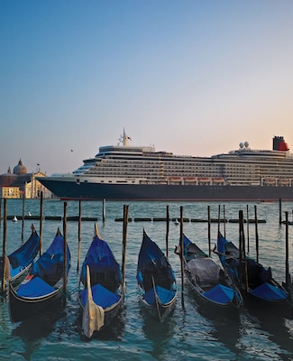 Image Queen Elizabeth 45