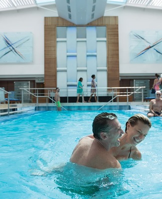 Image Celebrity Equinox 27