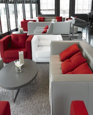 Salon Bar