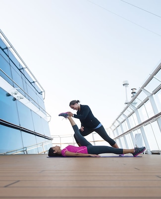 Image Celebrity Equinox 32