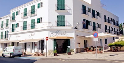 Hotel Jeni & Restaurant