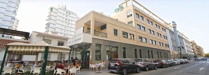 Hotel Mainake
