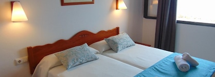 Apartamentos Cabo de Baños by MIJ