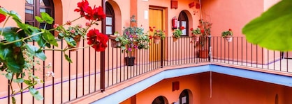 Hotel Patio De La Alameda