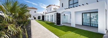 Broncemar Beach Suites  Hotel