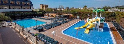 Santa Susana Resort Affiliated by  Fergus