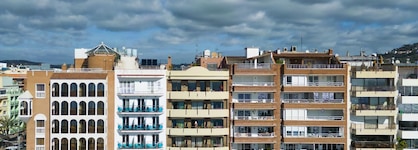 Almirall Apartaments