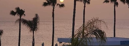 Constantinos The Great Beach Hotel
