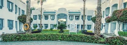 Falcon Hills Hotel